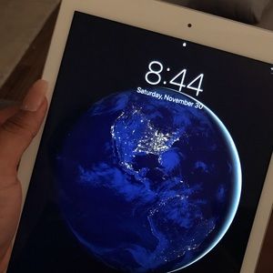 Silver iPad & Apple pen📱